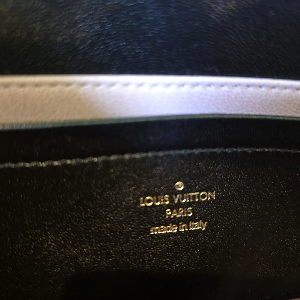 Louis Vuitton Pochette Coussin Black Leather Crossbody Bag - Picture 7 of 10